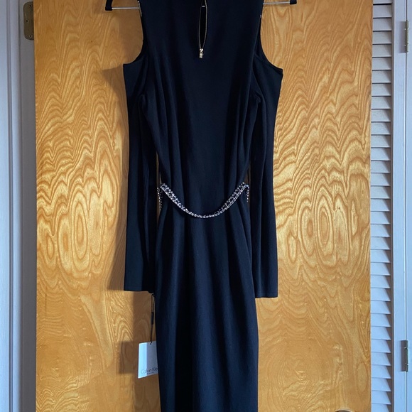 Dress - Picture 3 of 4